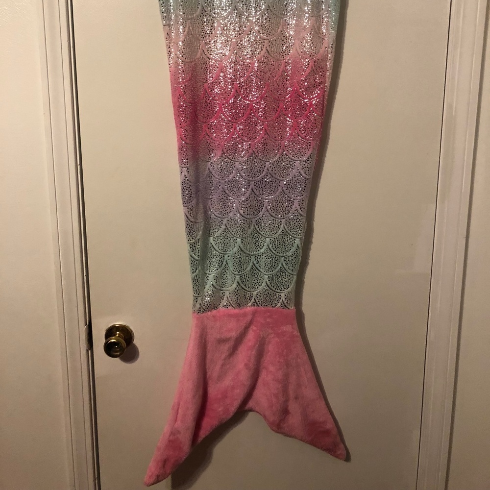 Girl Mermaid Tail